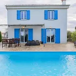 Shana Villa