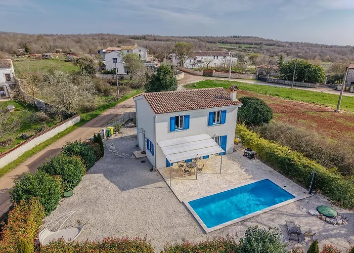 Shana Villa *